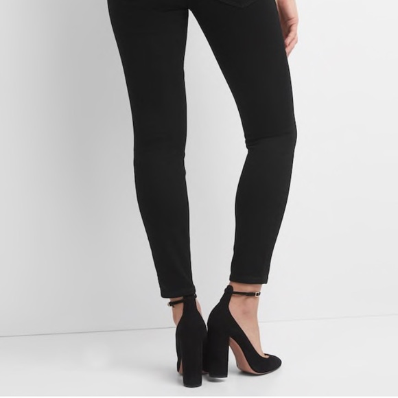 Gap Mid Rise Curvy True Skinny Jeggings
Black - Picture 5 of 8